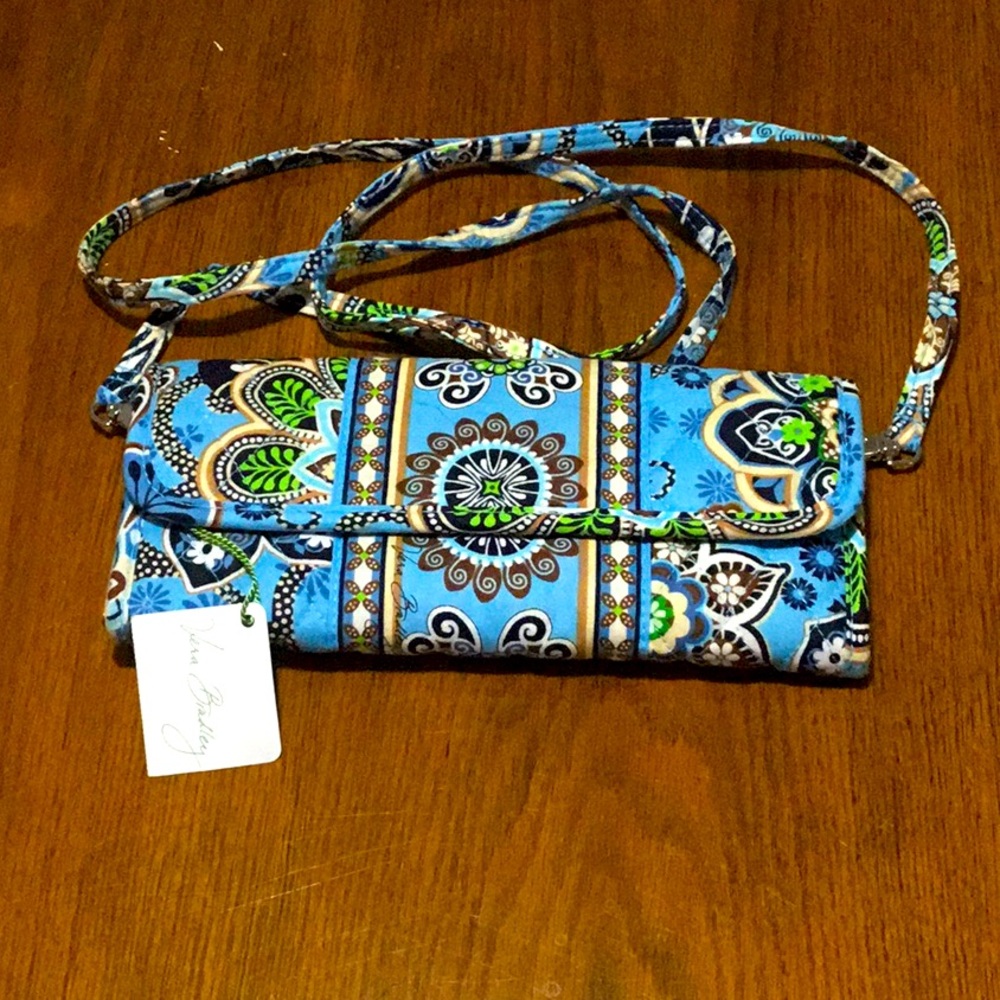 NWT Vera Bradley sleek wallet in Bali blue